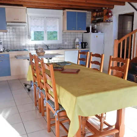 Sunny With Private Garden Le Haut-du-Them
